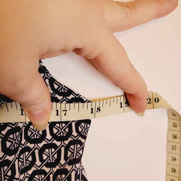 Harlow & Graham black and white geometric print sleeveless top Med Career boho - Picture 8 of 9